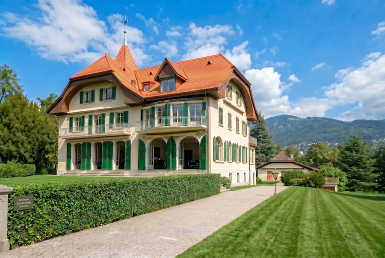 Eine Visualisierung zeigt, in welch neuem Glanz die Villa erstrahlen wird.