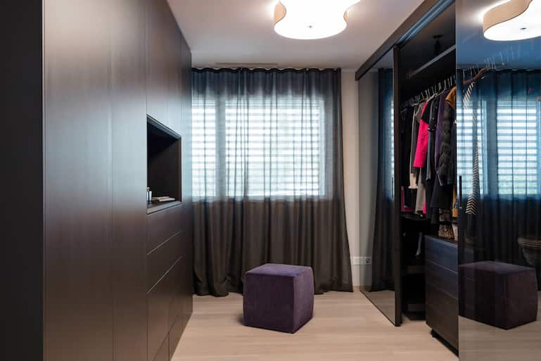 Begehbarer Kleiderschrank