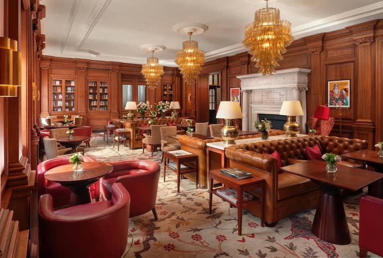 Seite 7 - REISE BETTMÜMPFELI - London OVO Spy Room at Raffles (Bild ZvG).JPEG