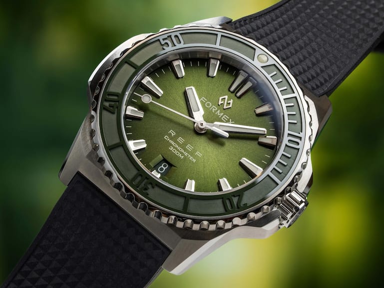 FORMEX Swiss Made Watches - Reef 39.5 mm Automatic COSC 300M - Green Dial.jpg
