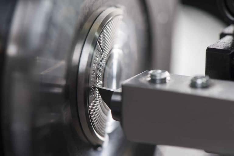 05 Guillochierter Rotor Breguet.jpg