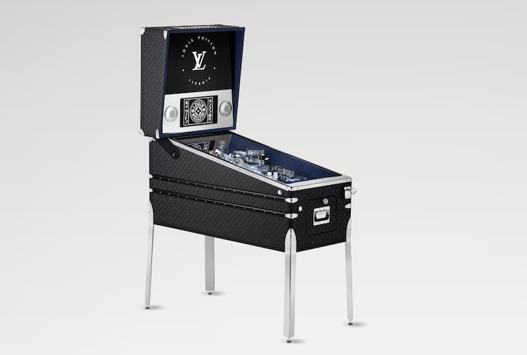 Luxe_Louis Vuitton Flipper.png