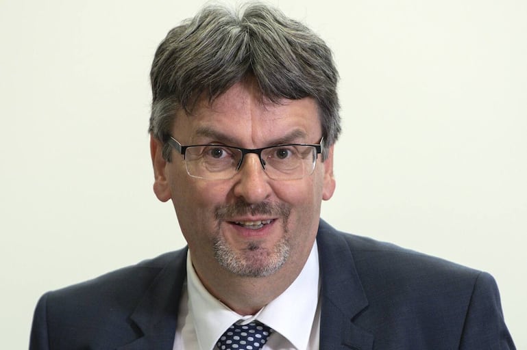 Peter Fueglistaler, Direktor Bundesamt fuer Verkehr, spricht ueber das neue Aufsichtskonzept zu den Subventionen im oeffentlichen Verkehr, am Montag, 6. Mai 2019, in Ittigen. (KEYSTONE/Peter Schneider)